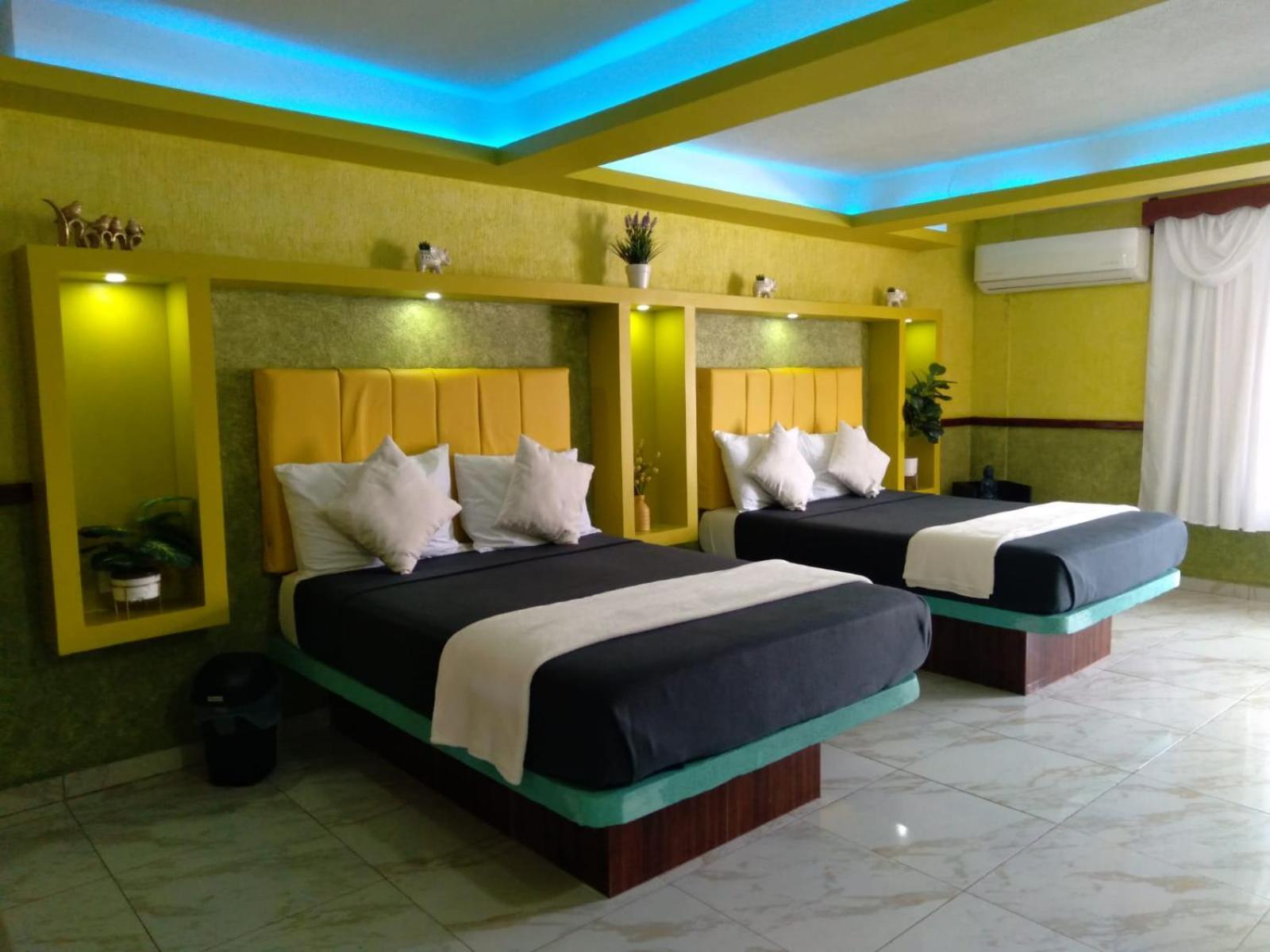 Hotel La Cueva Del Pirata カシータス エクステリア 写真