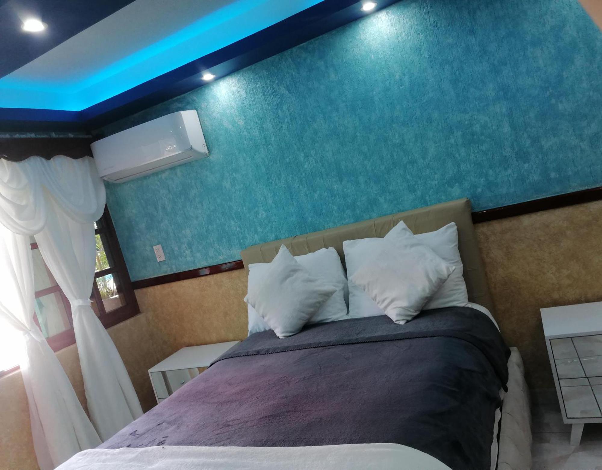 Hotel La Cueva Del Pirata カシータス エクステリア 写真
