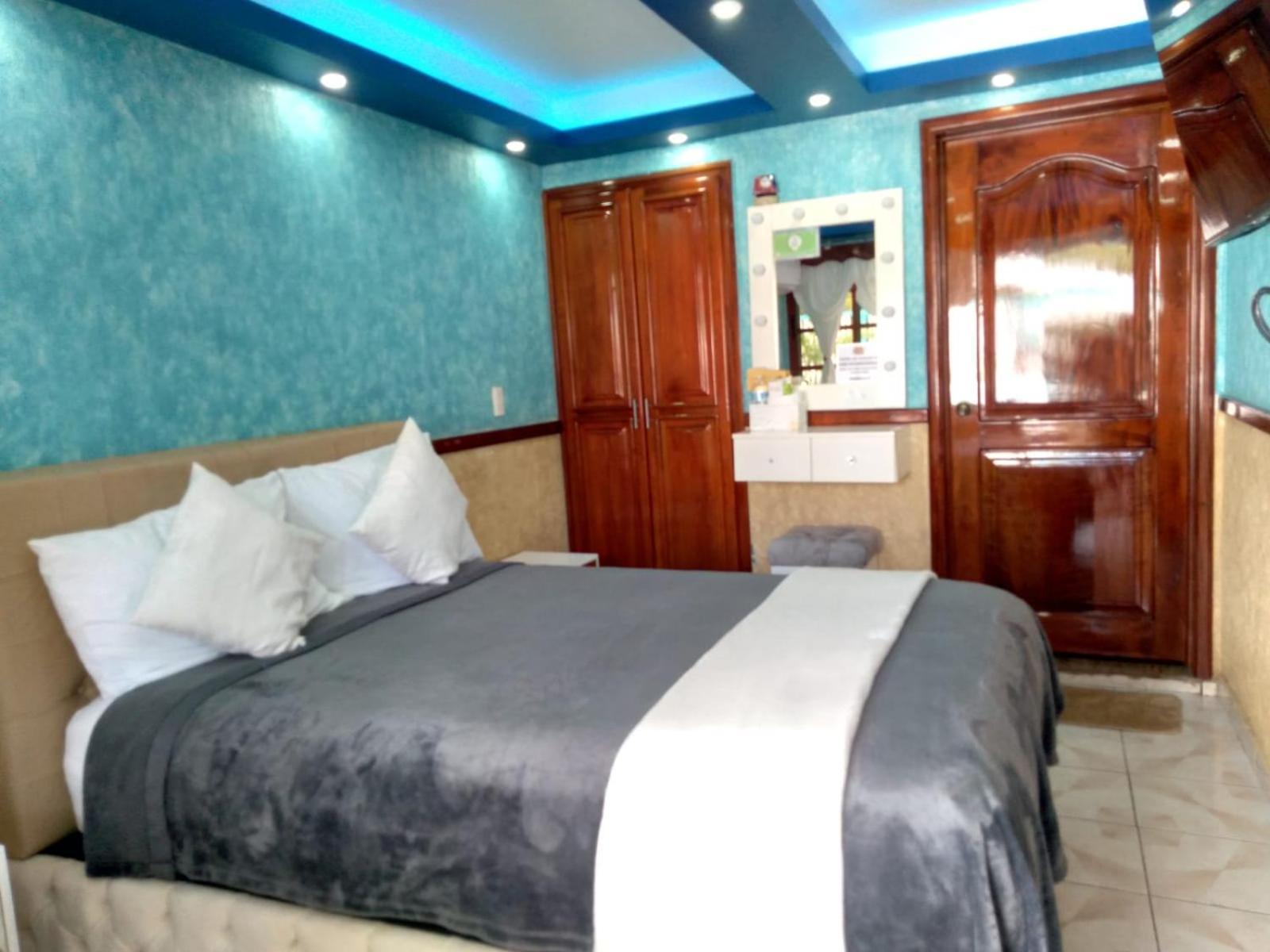 Hotel La Cueva Del Pirata カシータス エクステリア 写真