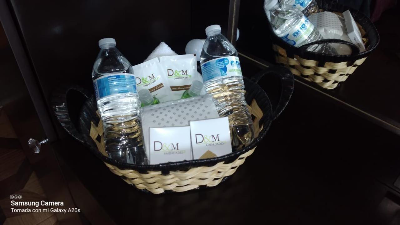 Hotel La Cueva Del Pirata カシータス エクステリア 写真