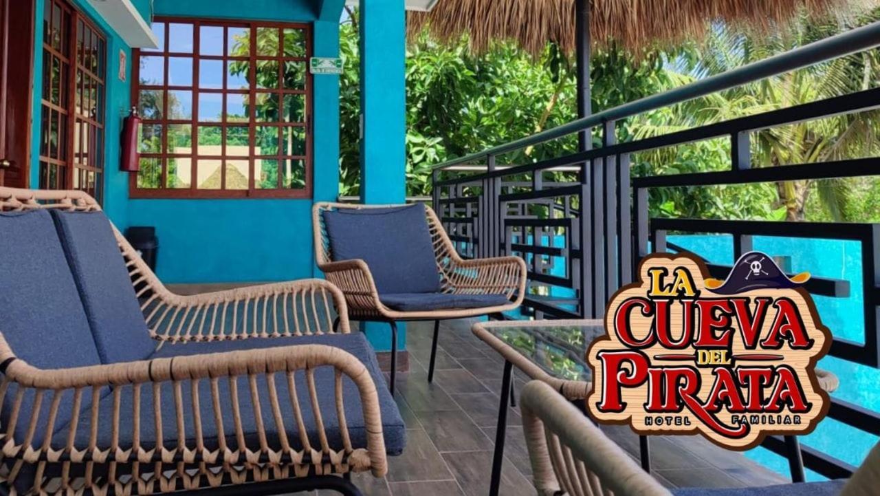 Hotel La Cueva Del Pirata カシータス エクステリア 写真